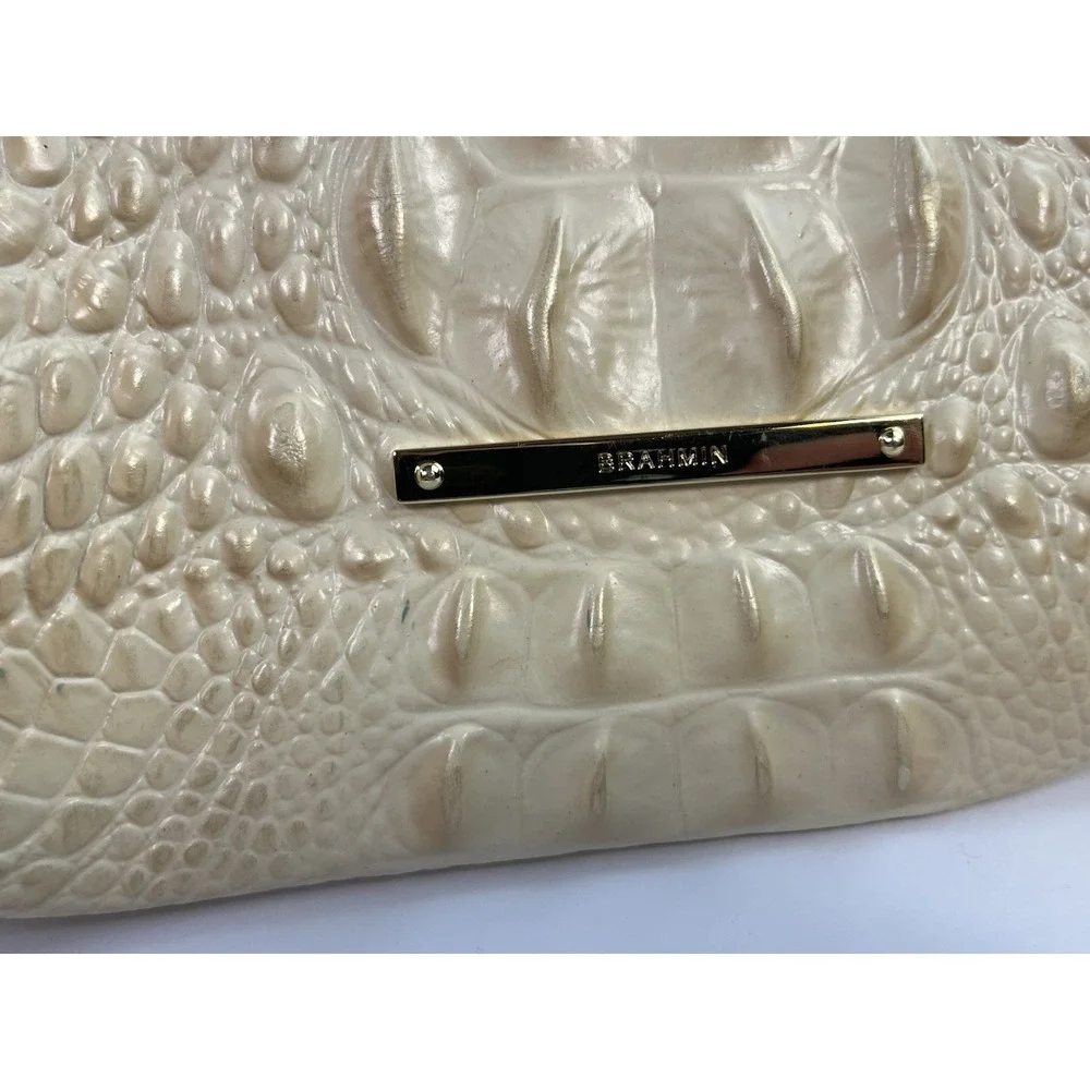 BRAHMIN Daisy Clutch Wallet Croc Embossed Cream Colored Wristlet 10.5